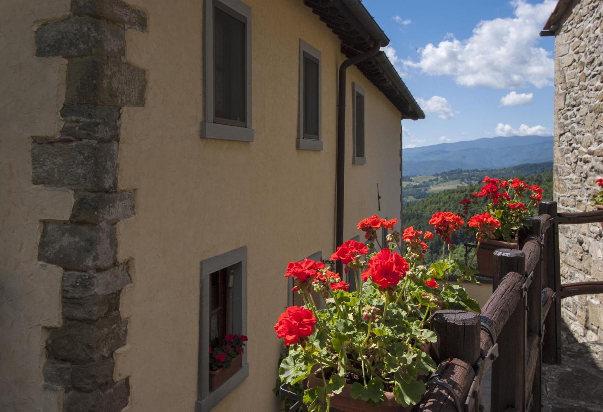 Borgo Tramonte Hotel Pratovecchio Eksteriør billede